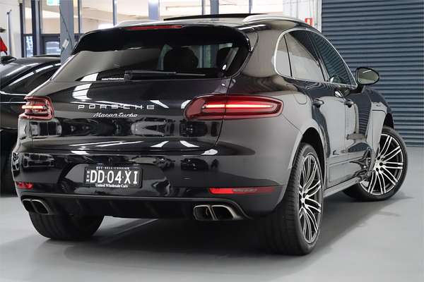 2015 Porsche Macan Turbo 95B