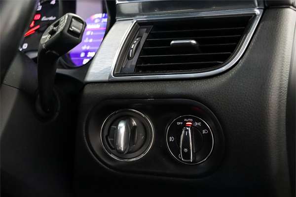 2015 Porsche Macan Turbo 95B