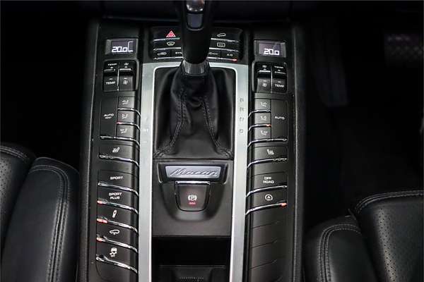 2015 Porsche Macan Turbo 95B