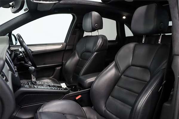 2015 Porsche Macan Turbo 95B