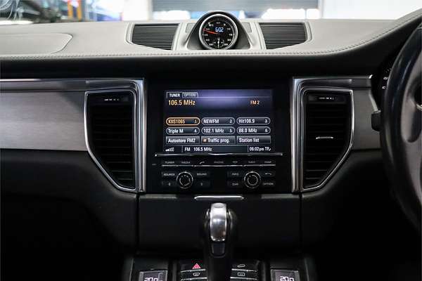 2015 Porsche Macan Turbo 95B