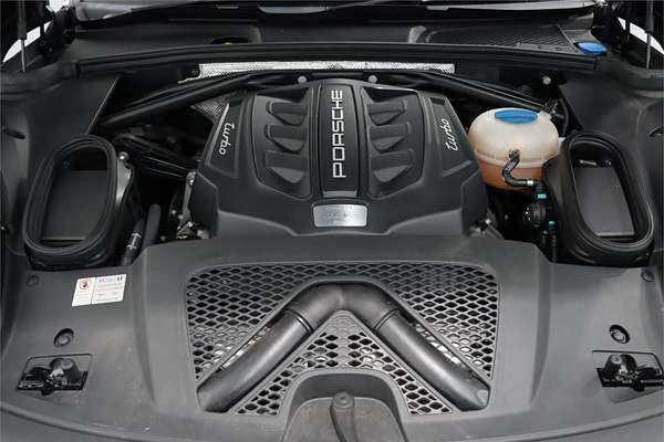 2015 Porsche Macan Turbo 95B
