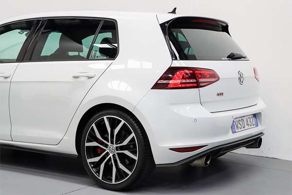 2014 Volkswagen Golf GTI Performance 7