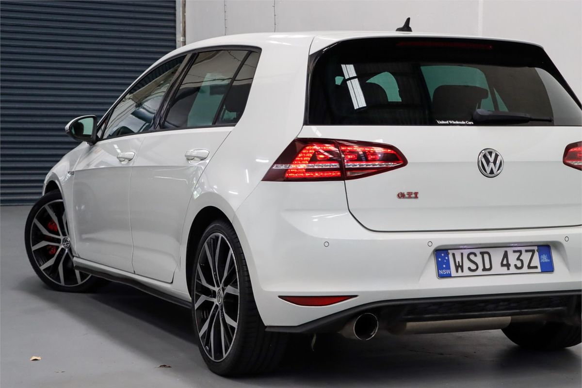 2014 Volkswagen Golf GTI Performance 7