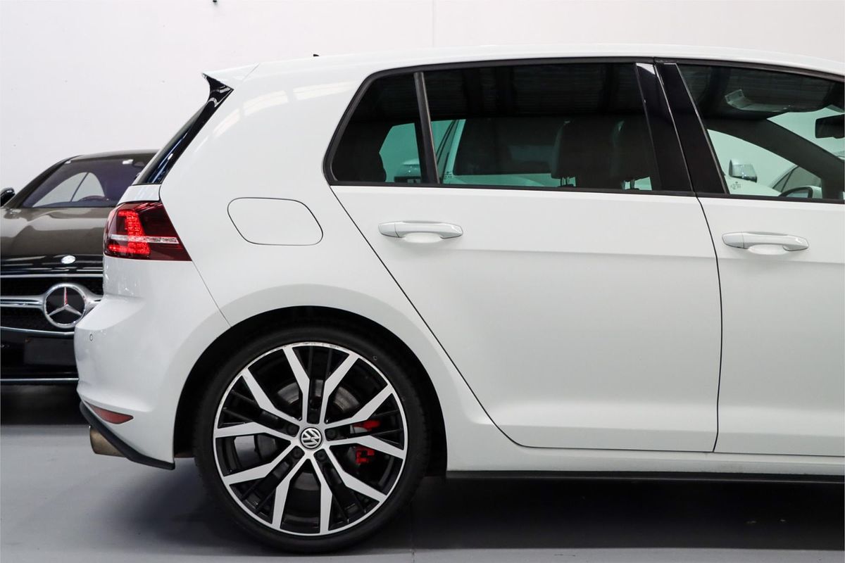 2014 Volkswagen Golf GTI Performance 7