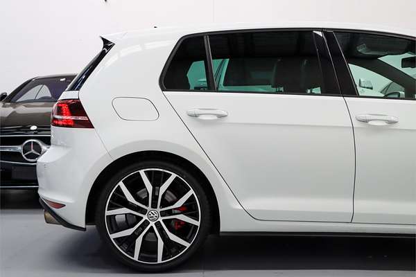 2014 Volkswagen Golf GTI Performance 7