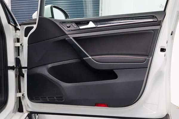 2014 Volkswagen Golf GTI Performance 7