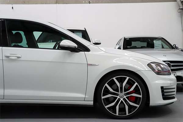 2014 Volkswagen Golf GTI Performance 7