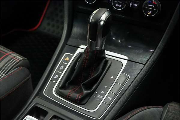 2014 Volkswagen Golf GTI Performance 7