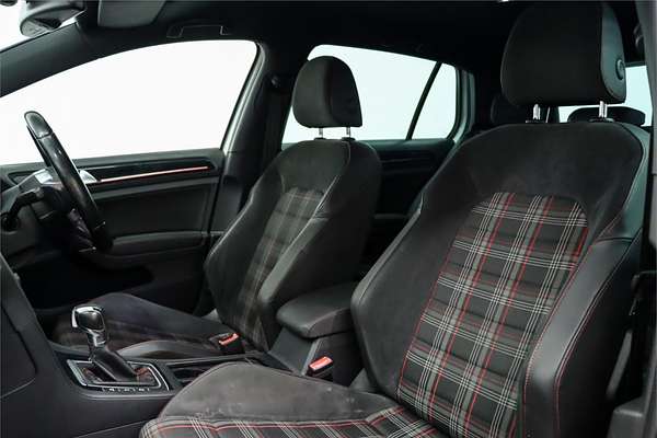 2014 Volkswagen Golf GTI Performance 7