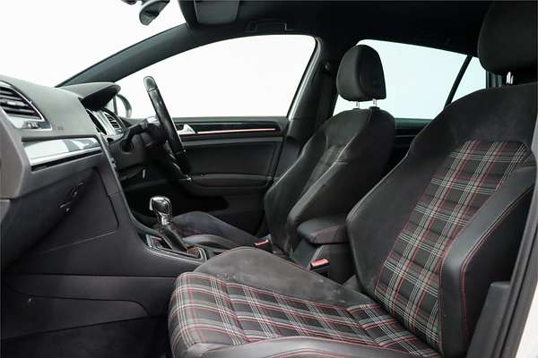 2014 Volkswagen Golf GTI Performance 7