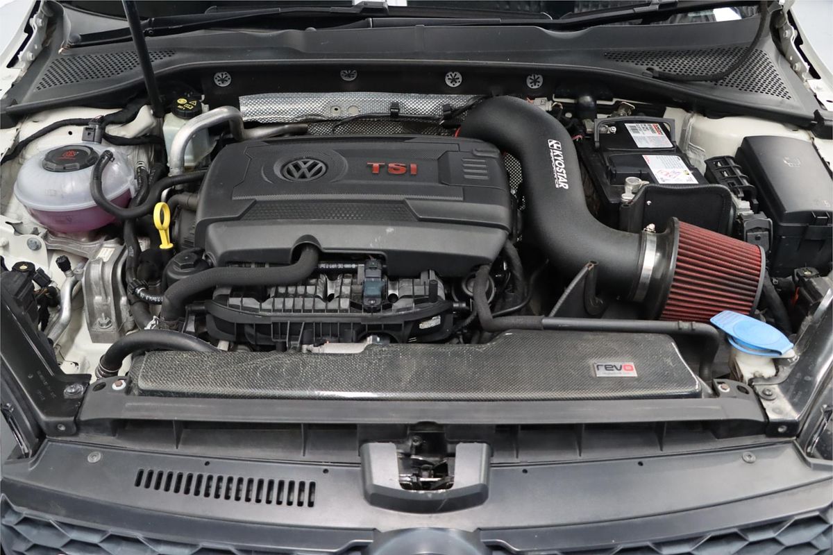 2014 Volkswagen Golf GTI Performance 7