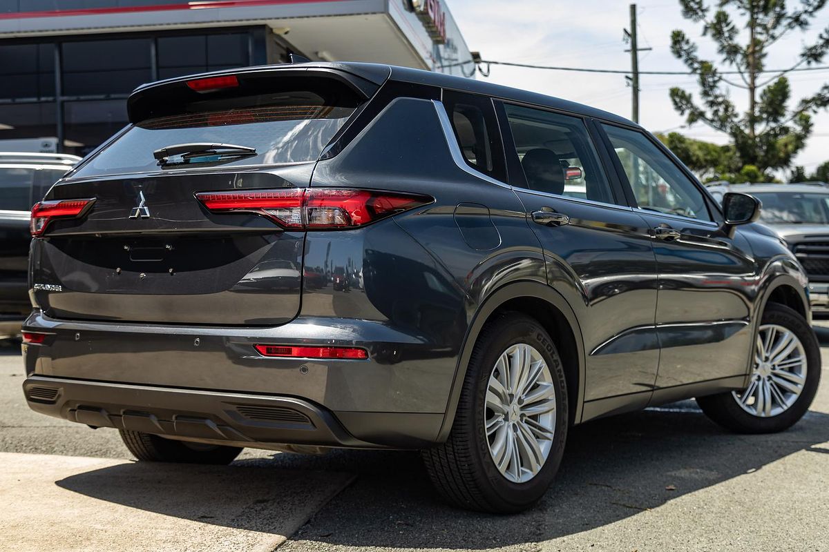 2024 Mitsubishi Outlander ES ZM