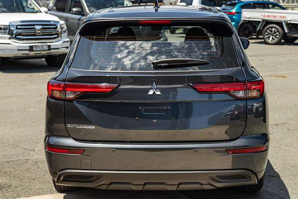 2024 Mitsubishi Outlander ES ZM