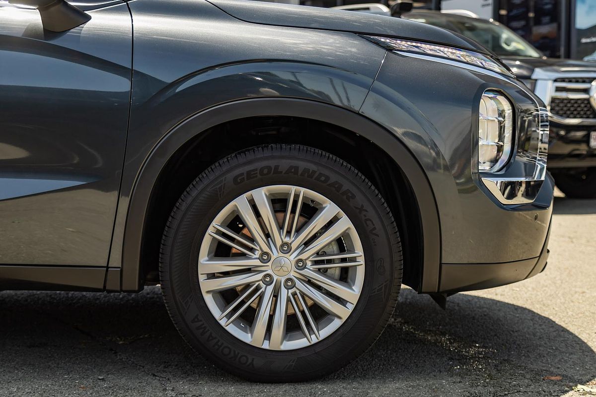 2024 Mitsubishi Outlander ES ZM