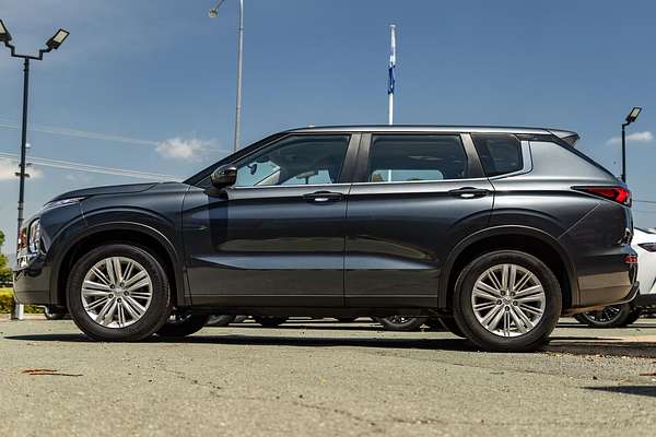 2024 Mitsubishi Outlander ES ZM