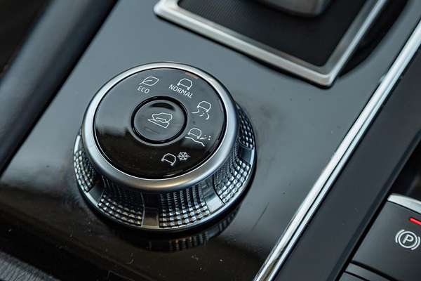 2024 Mitsubishi Outlander ES ZM