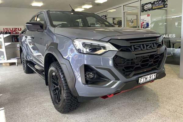 2025 Isuzu D-MAX BLADE  4X4