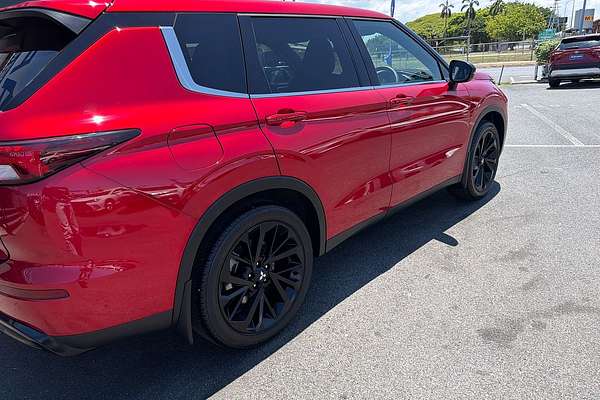 2024 Mitsubishi Outlander Black Edition ZM