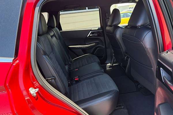 2024 Mitsubishi Outlander Black Edition ZM