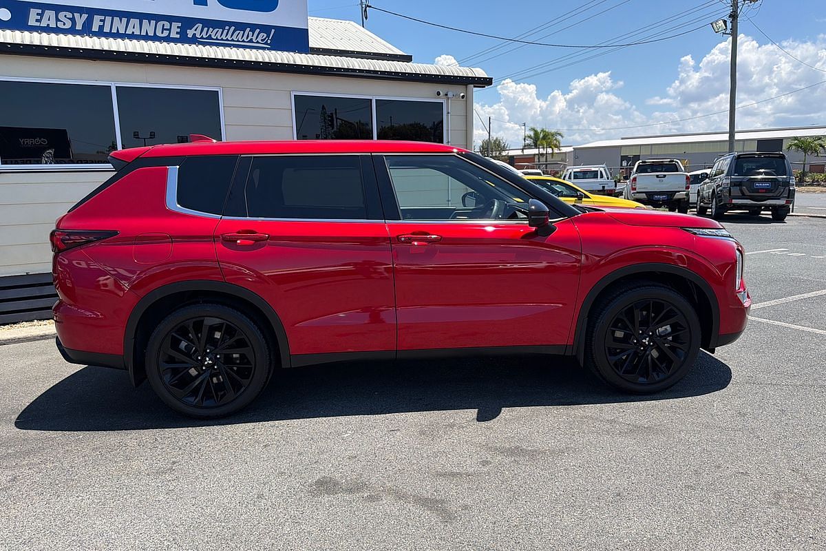 2024 Mitsubishi Outlander Black Edition ZM