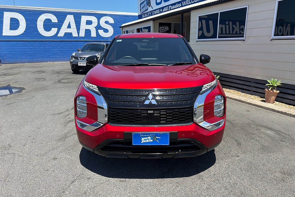 2024 Mitsubishi Outlander Black Edition ZM
