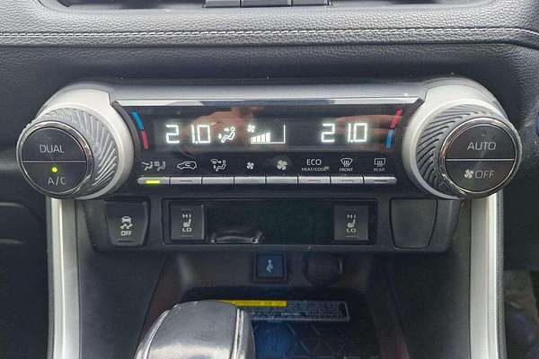 2020 Toyota RAV4 Cruiser AXAH54R