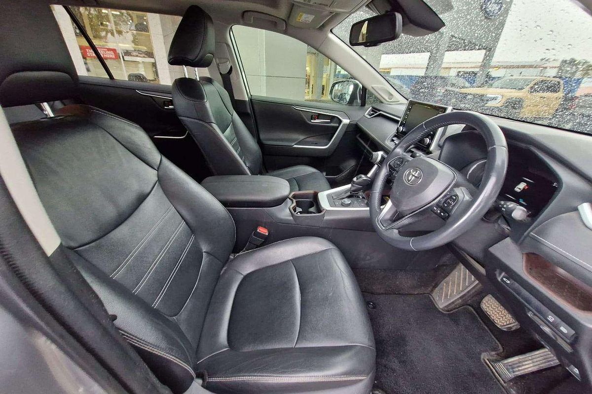 2020 Toyota RAV4 Cruiser AXAH54R