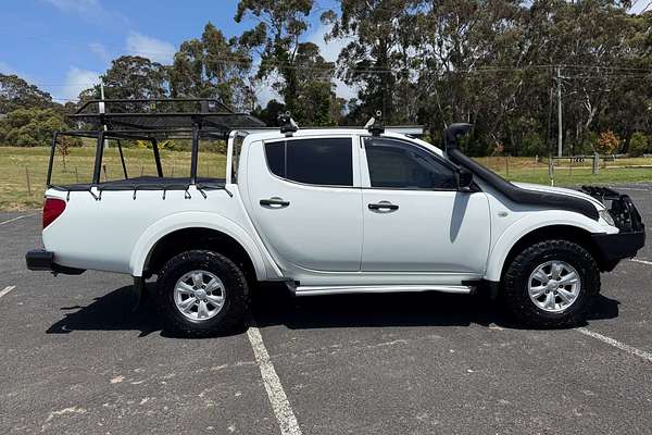 2015 Mitsubishi Triton GLX MN 4X4