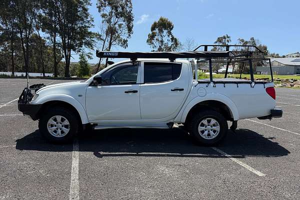 2015 Mitsubishi Triton GLX MN 4X4