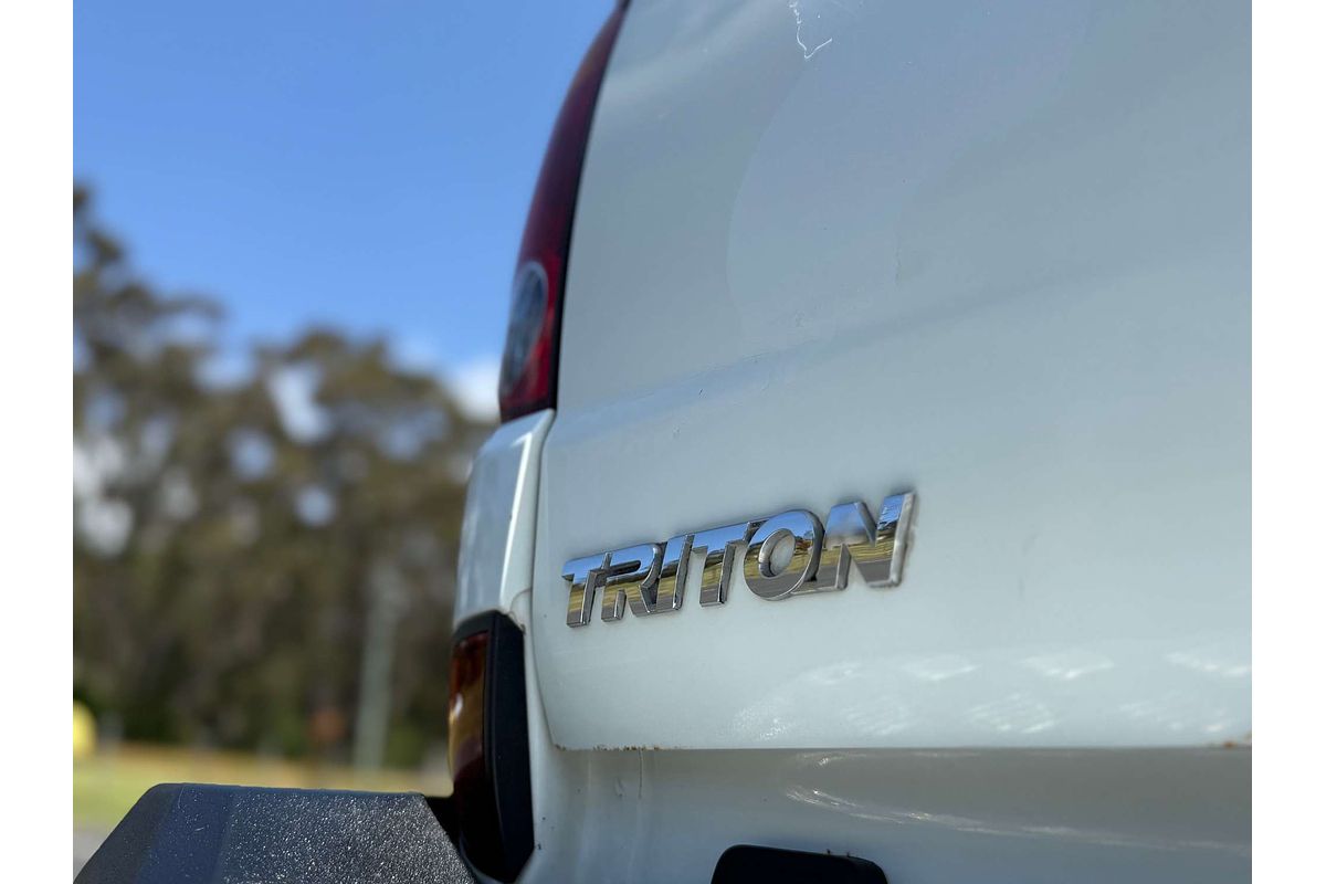 2015 Mitsubishi Triton GLX MN 4X4