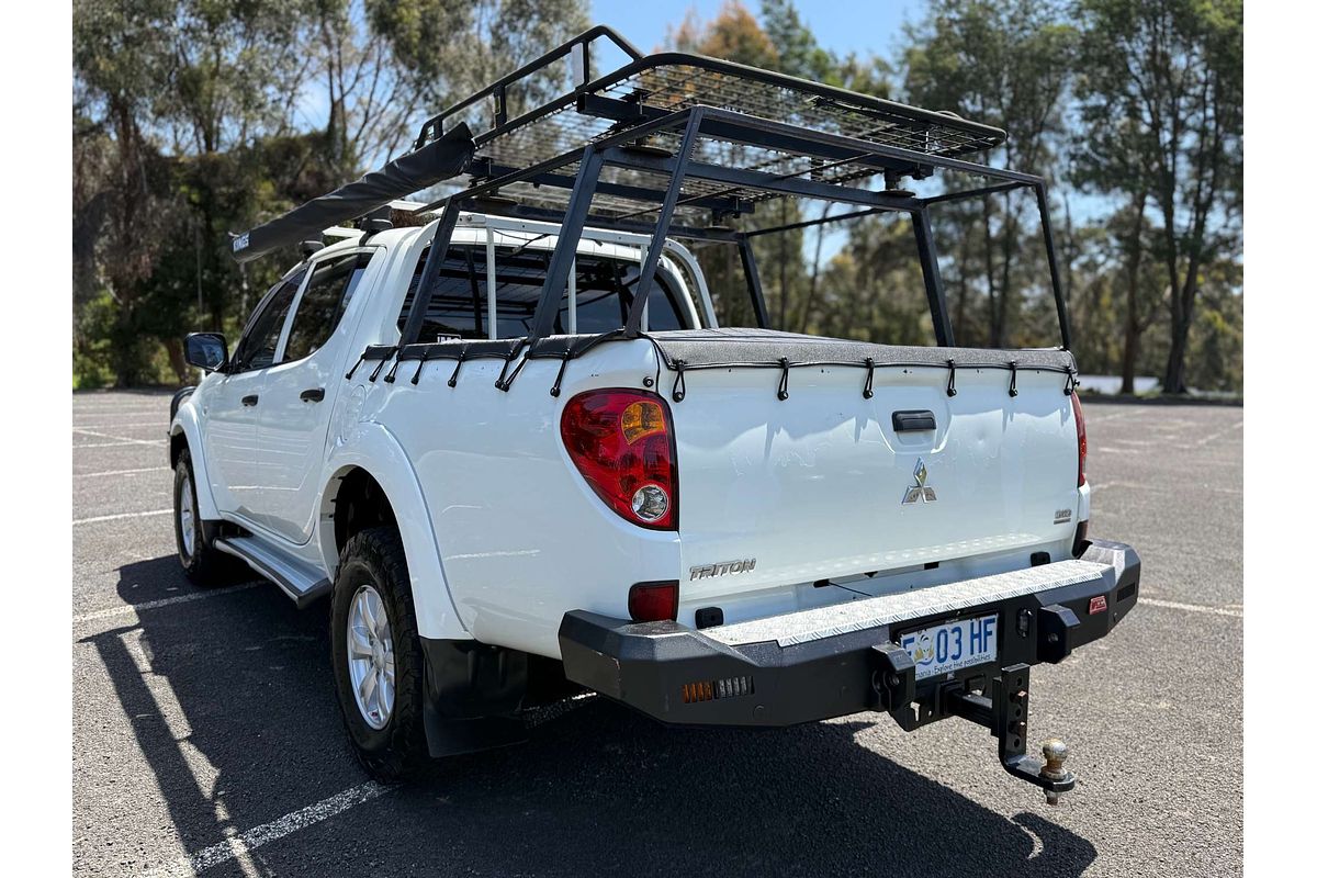 2015 Mitsubishi Triton GLX MN 4X4