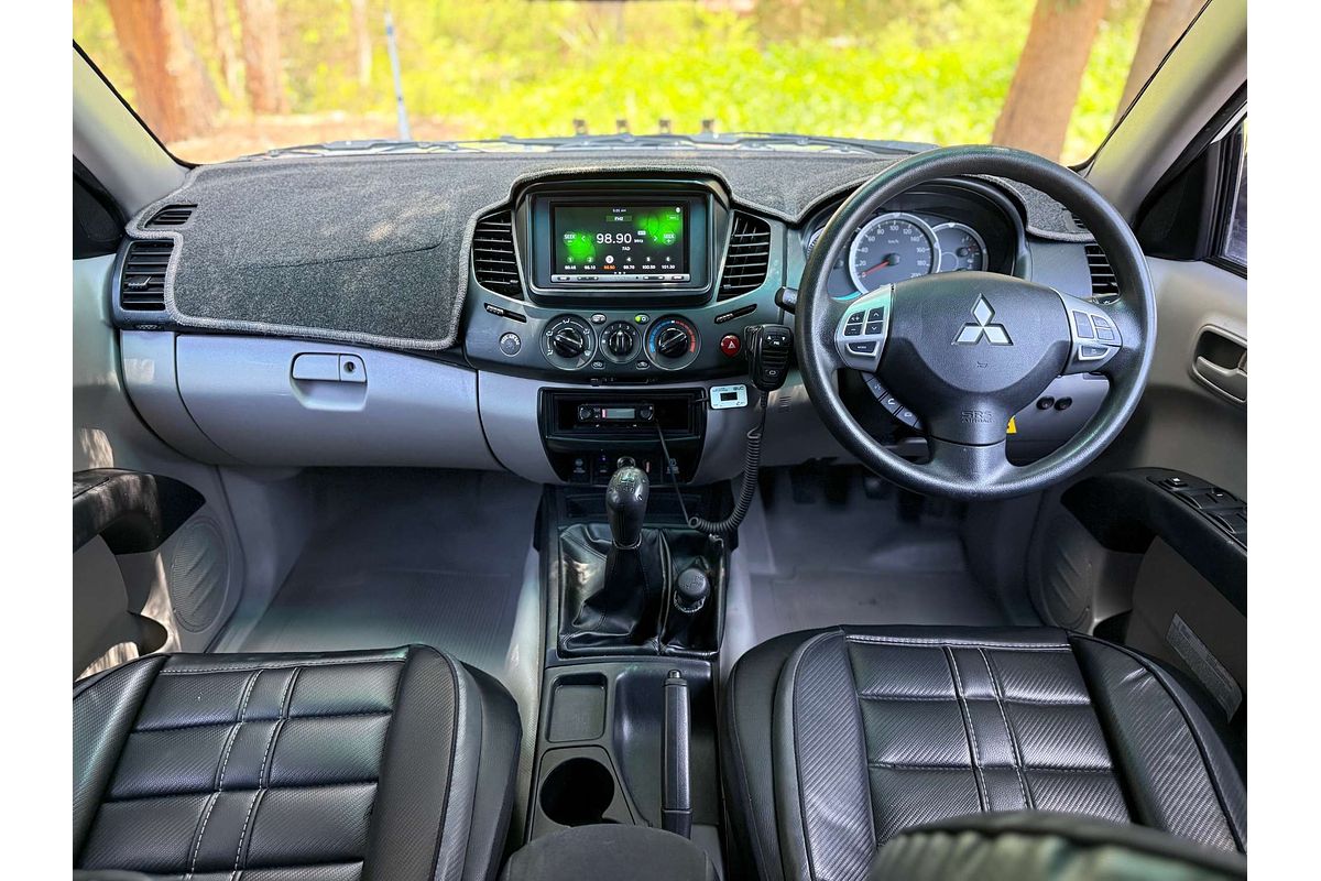 2015 Mitsubishi Triton GLX MN 4X4