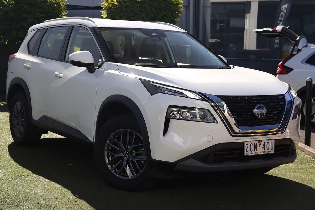 2025 Nissan X-TRAIL ST T33