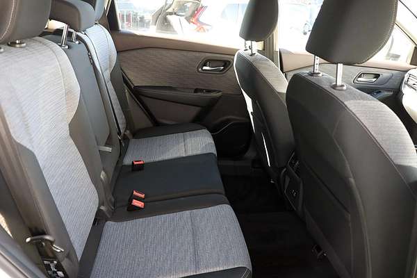 2025 Nissan X-TRAIL ST T33