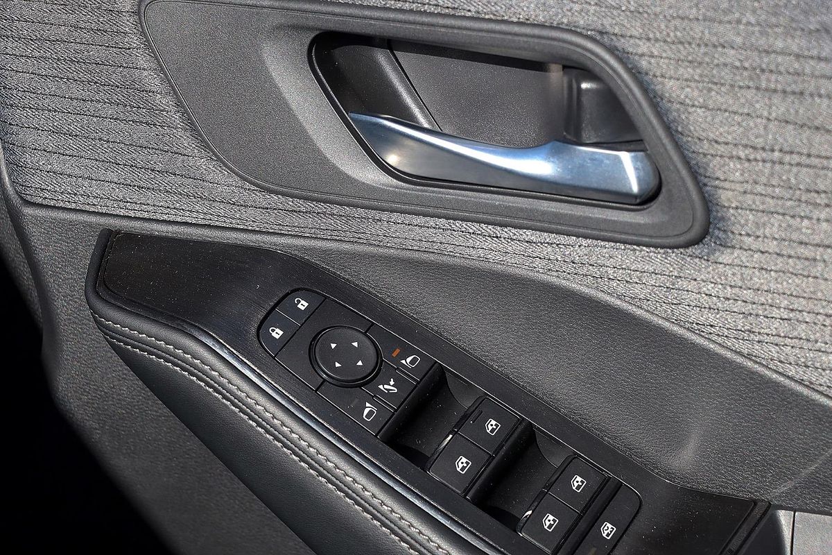 2025 Nissan X-TRAIL ST T33