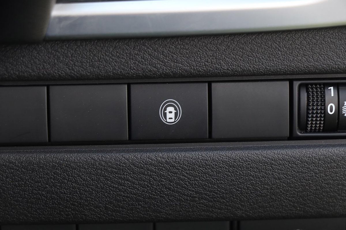 2025 Nissan X-TRAIL ST T33