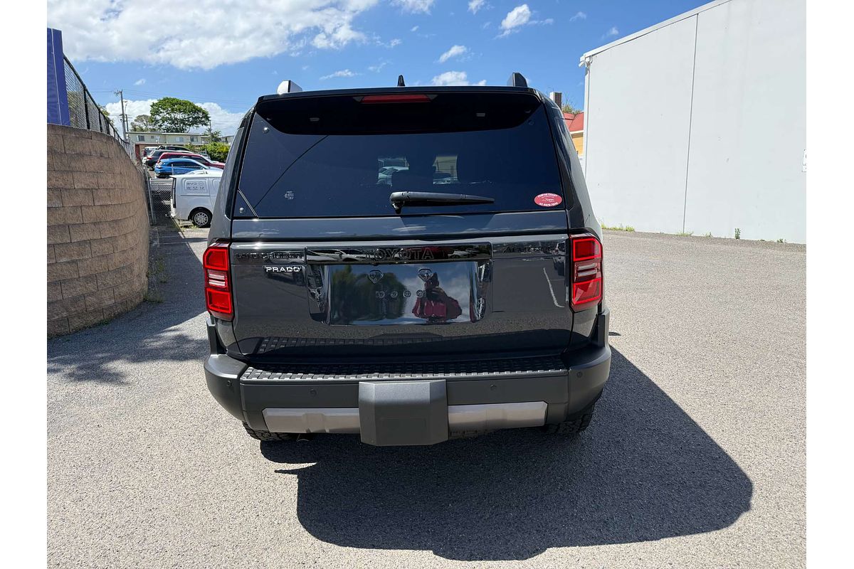 2025 Toyota Landcruiser Prado Altitude GDJ251R