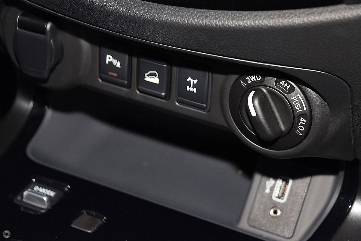 2025 Nissan Navara PRO-4X Warrior D23 4X4