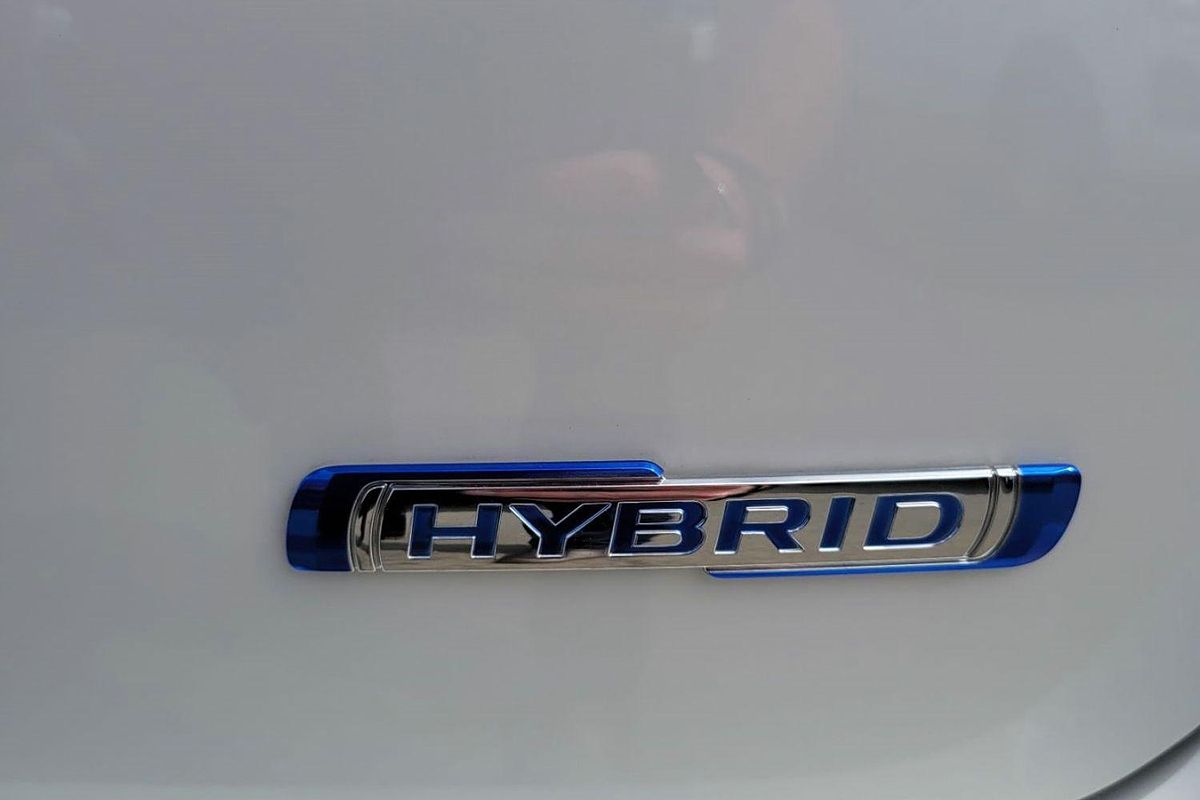 2024 Suzuki Swift Hybrid Plus UZ