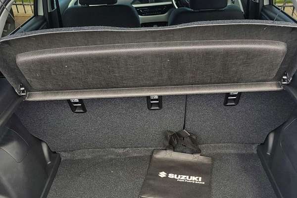 2024 Suzuki Swift Hybrid Plus UZ