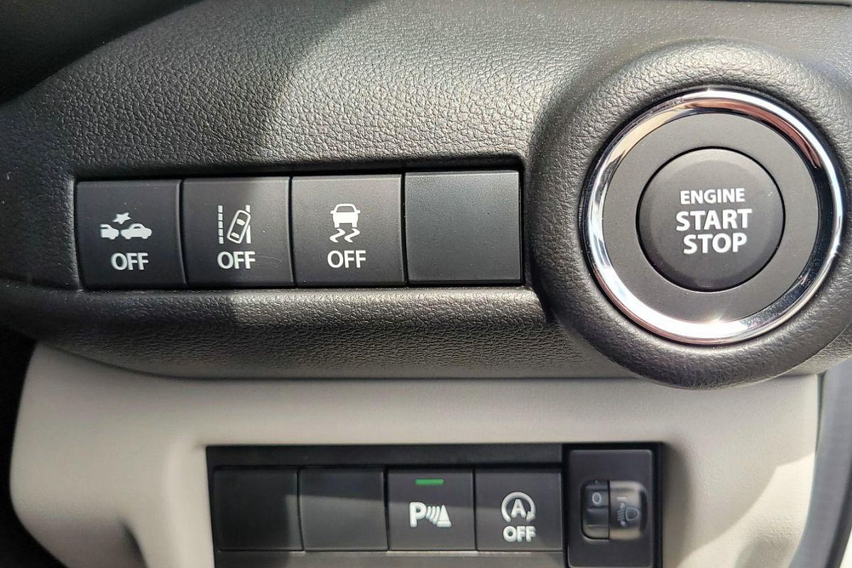 2024 Suzuki Swift Hybrid Plus UZ