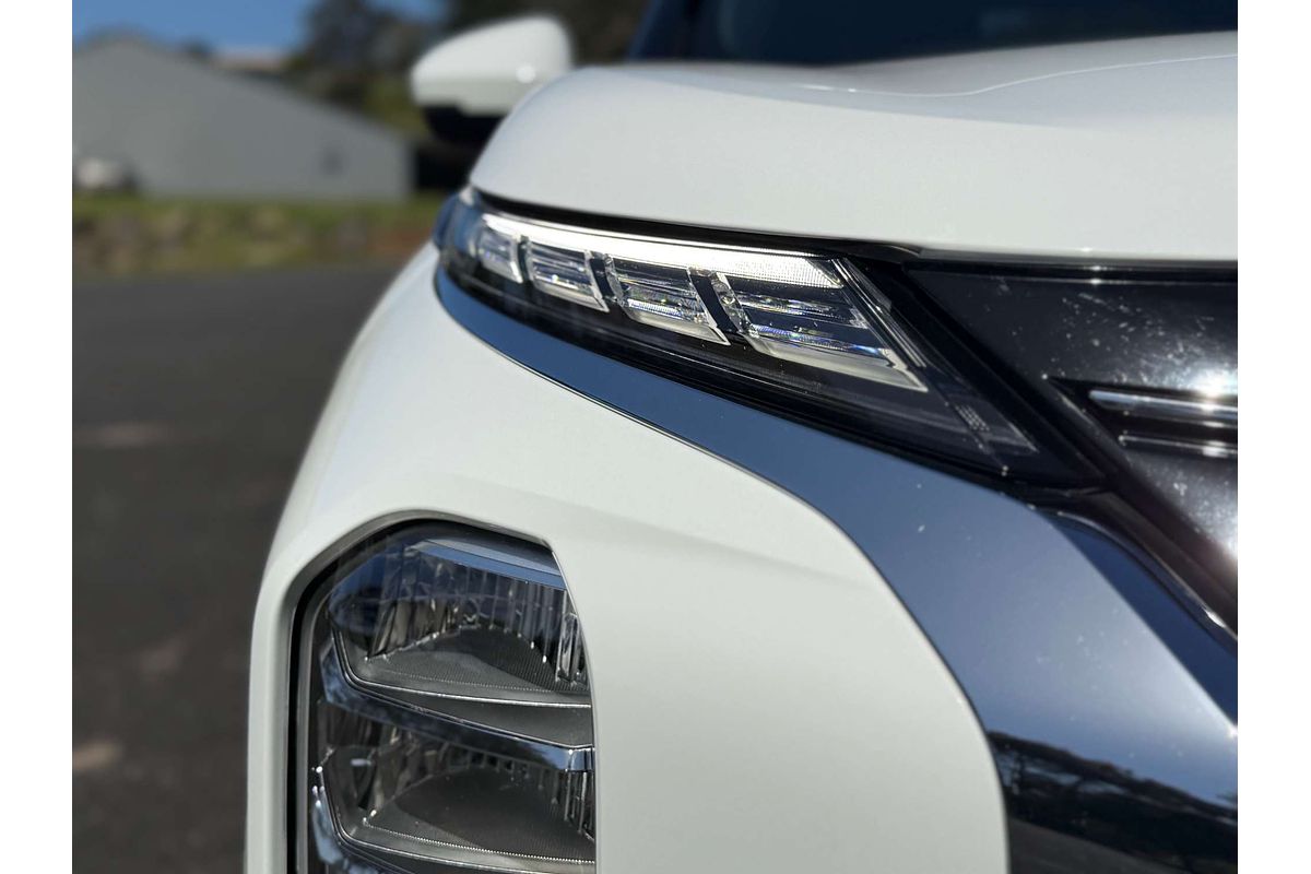 2025 Mitsubishi Outlander LS ZM