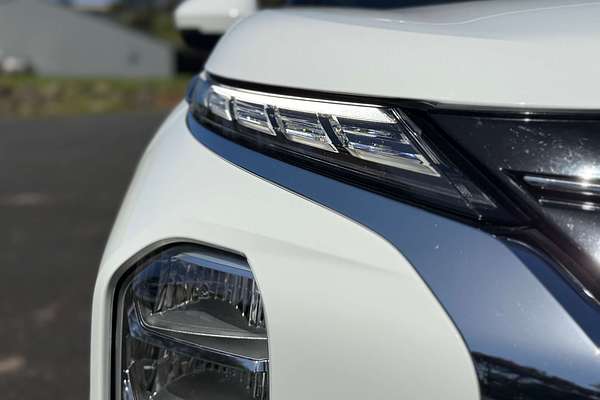 2025 Mitsubishi Outlander LS ZM