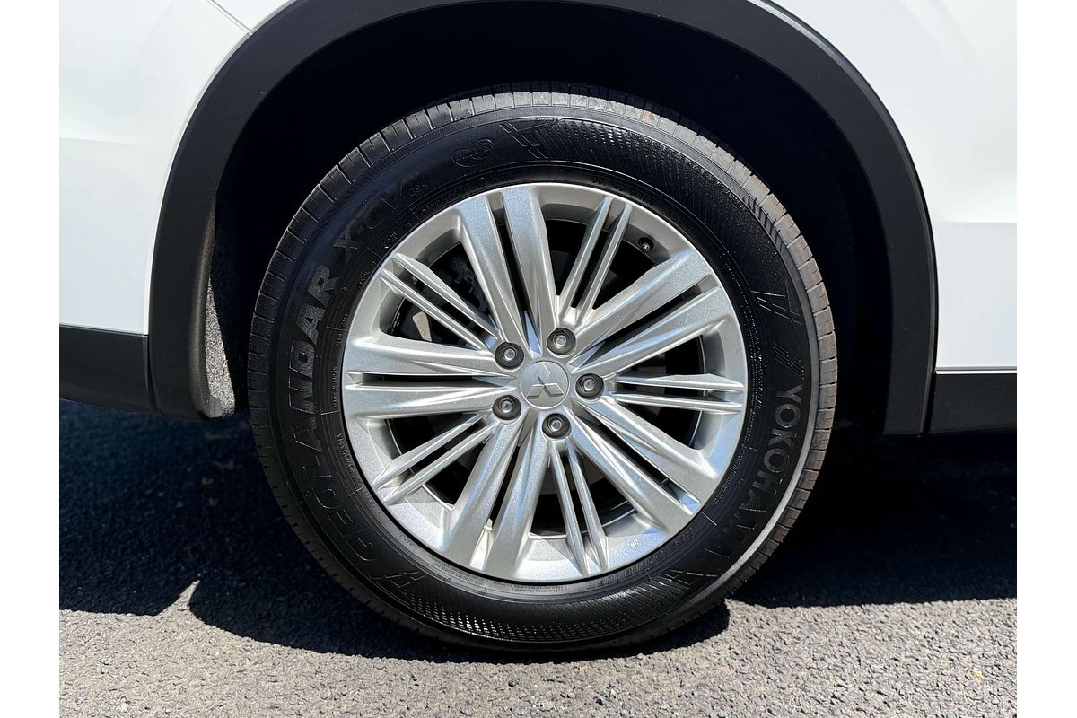 2025 Mitsubishi Outlander LS ZM