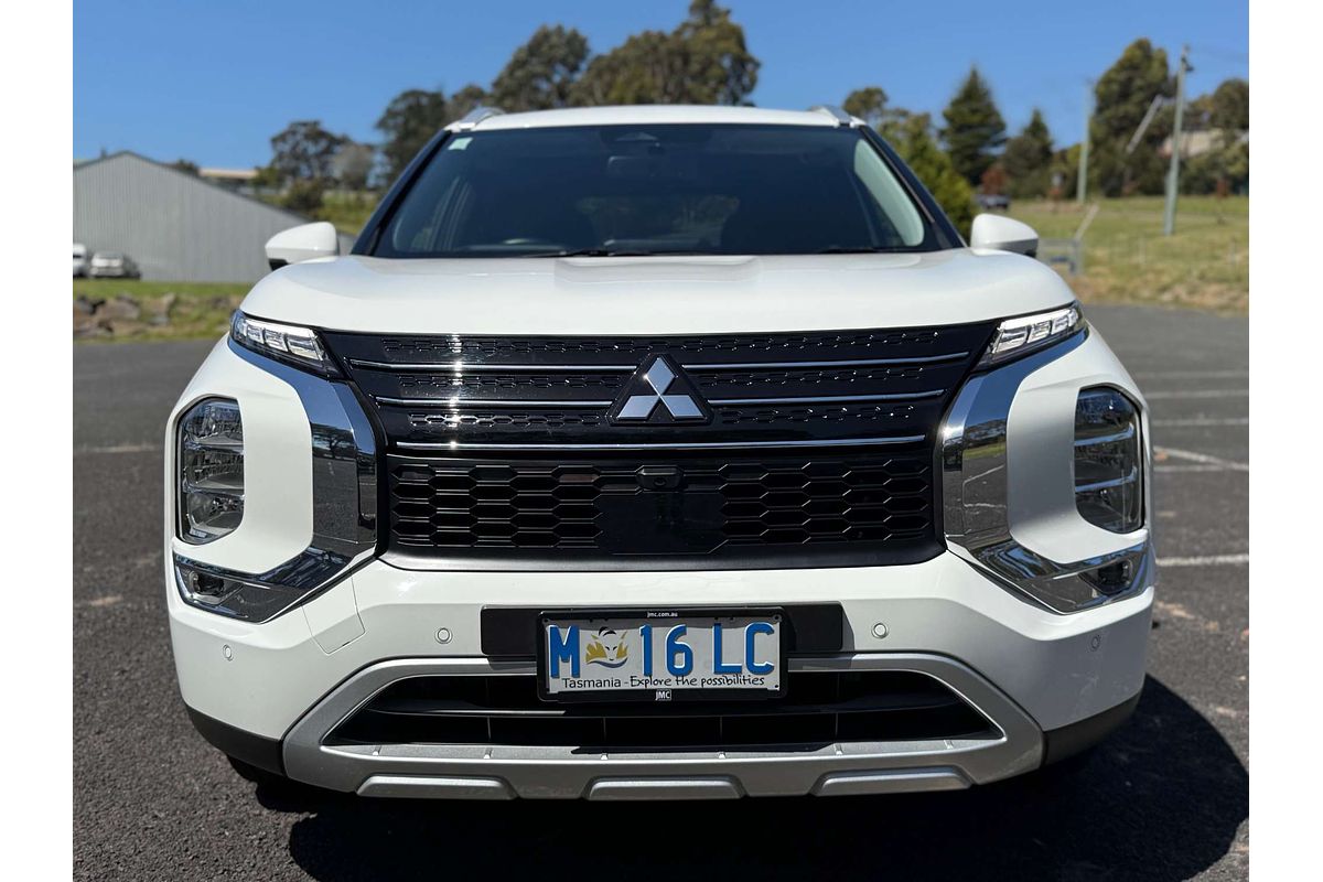 2025 Mitsubishi Outlander LS ZM