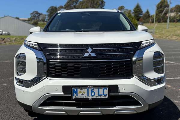 2025 Mitsubishi Outlander LS ZM