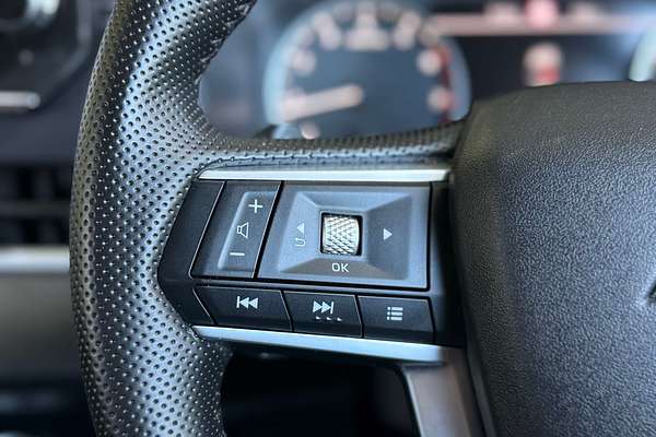 2025 Mitsubishi Outlander LS ZM