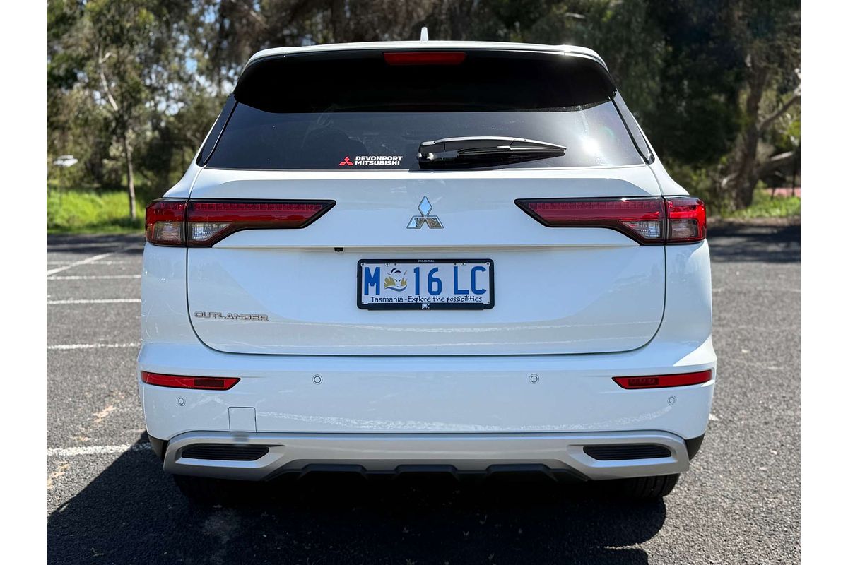 2025 Mitsubishi Outlander LS ZM