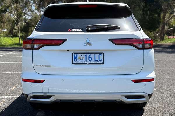 2025 Mitsubishi Outlander LS ZM